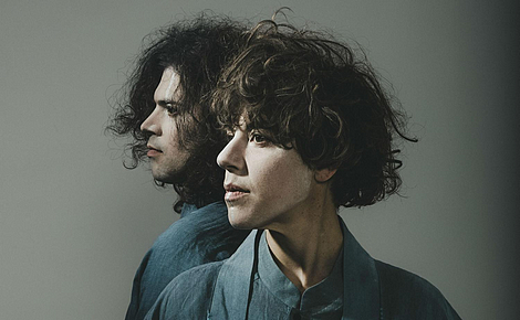 tUnE-yArDs